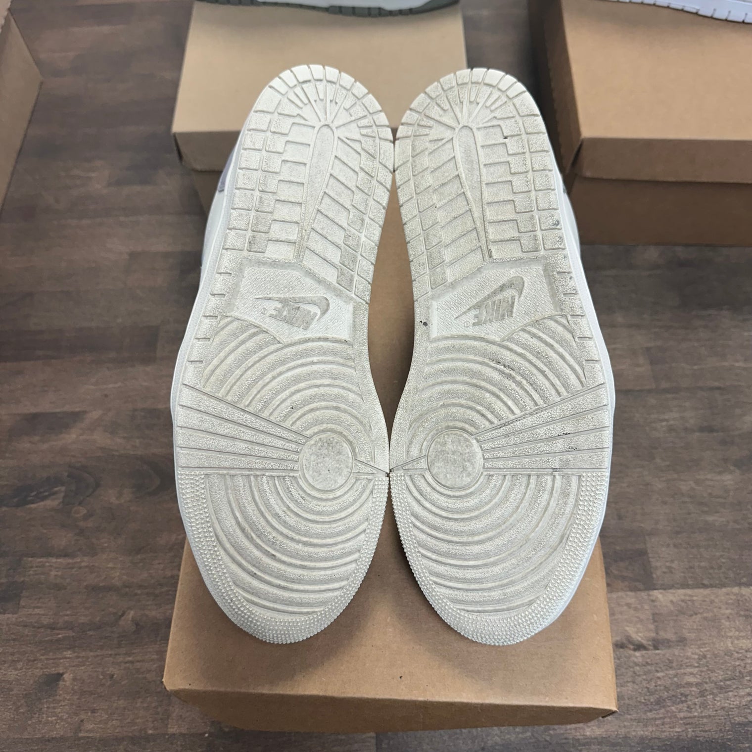 Atmosphere Grey Jordan 1 Low Slip (W) (USED, No Box)