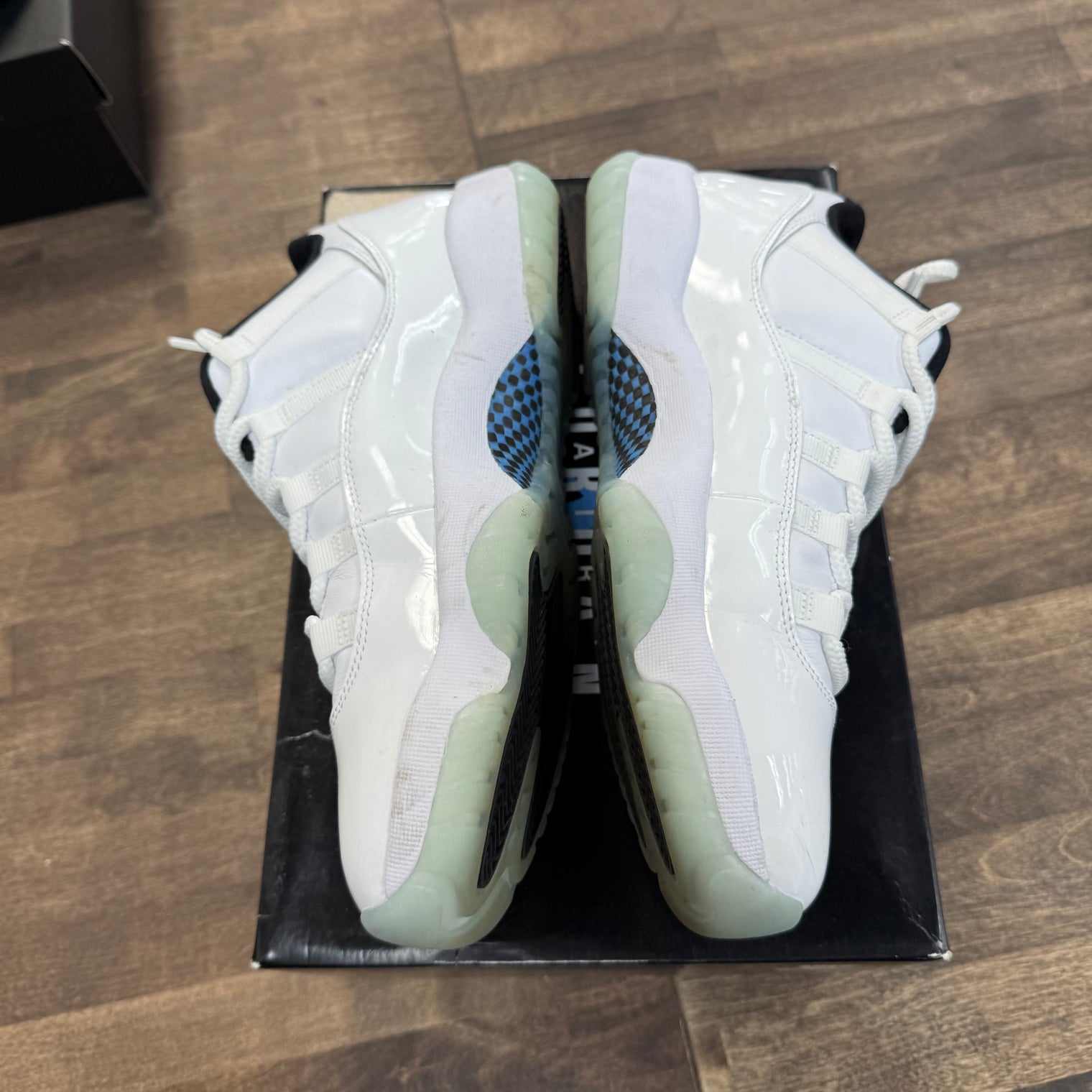 Legend Blue Jordan 11 Low (USED)