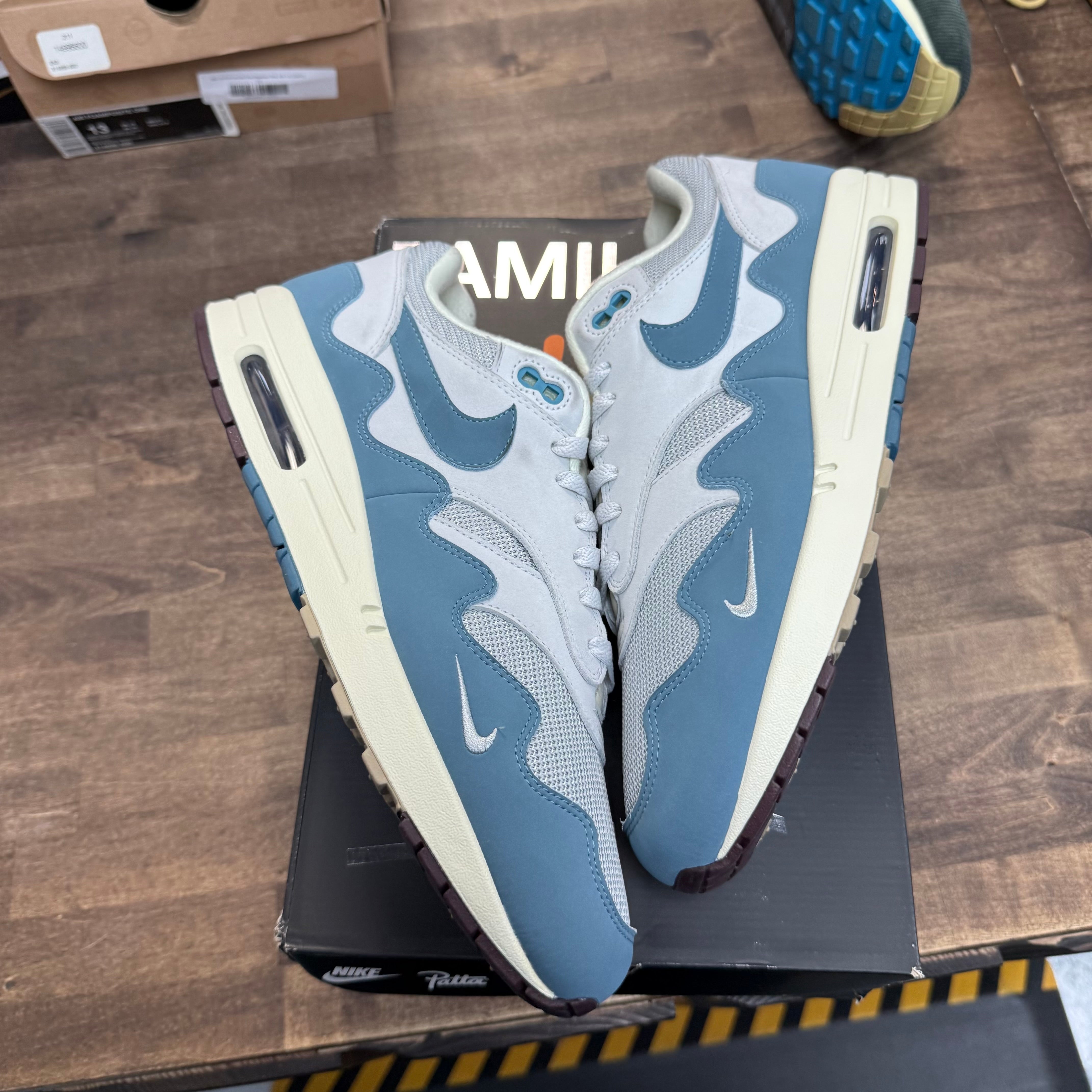 Nike Air Max 1 Patta Waves Noise Aqua (with Bracelet) (US 13) (USED) Size 13 (Pre-Owned) - Image 1