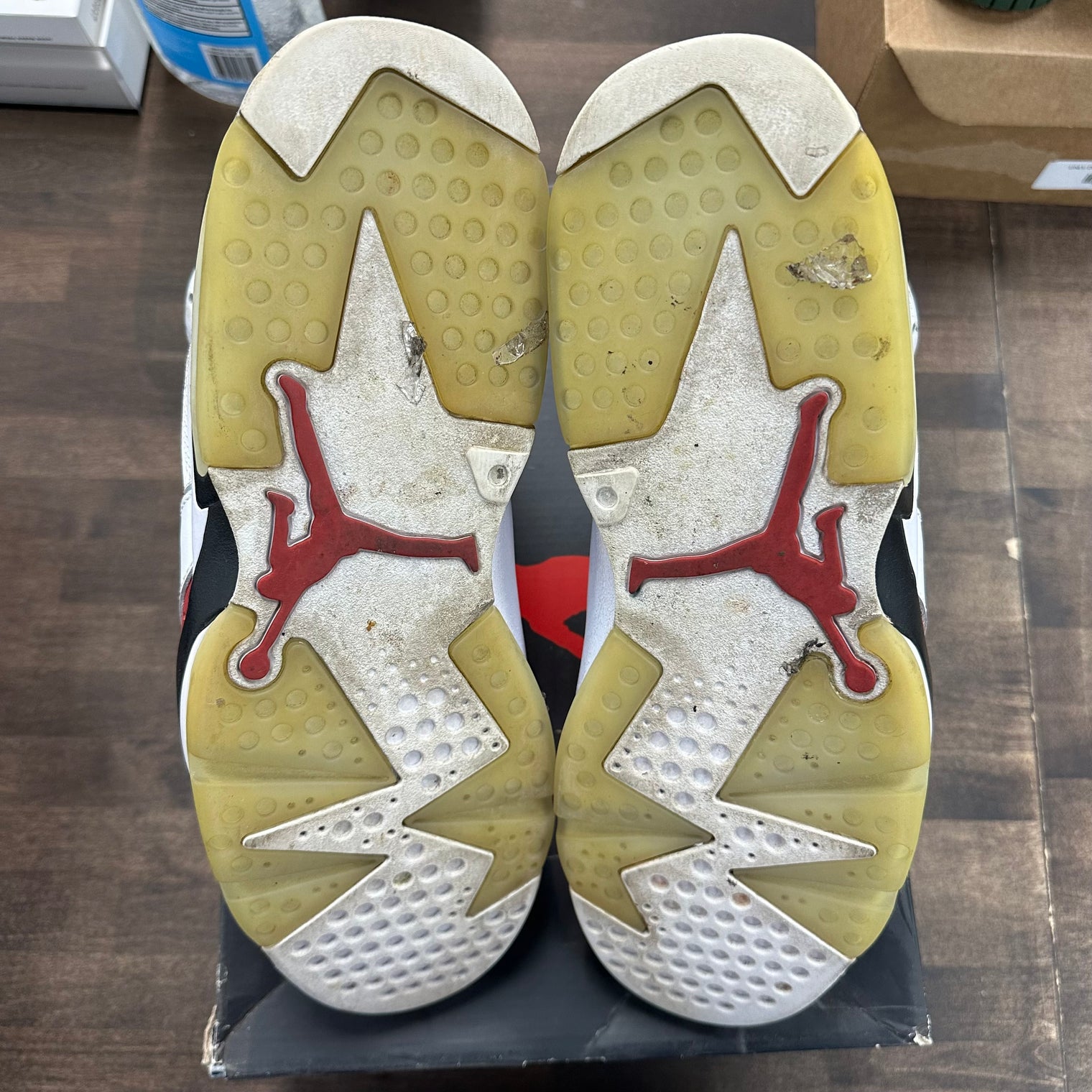 Carmine Jordan 6 Retro (USED)