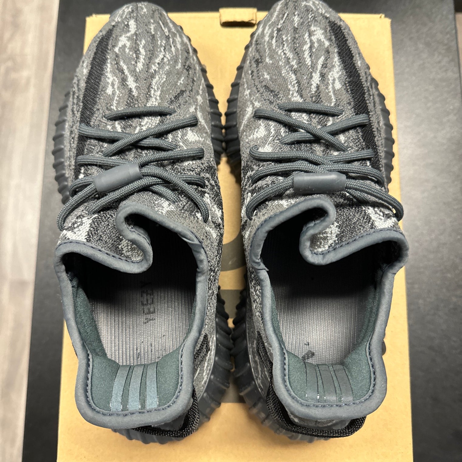 Yeezy 350 Boost V2 Mx Dark Salt(USED)