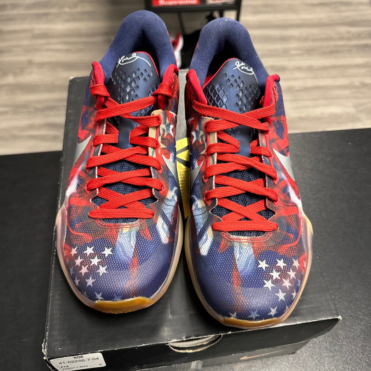 Kobe 10 Independence Day (USED)