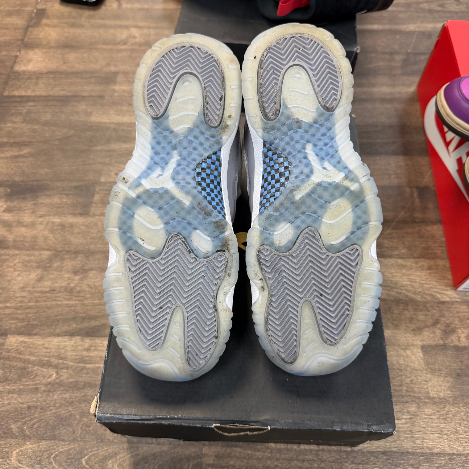 (GS) Cement Grey Jordan 11 Low (USED)