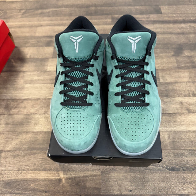 Girl Dad Nike Kobe 4 Protro (USED)