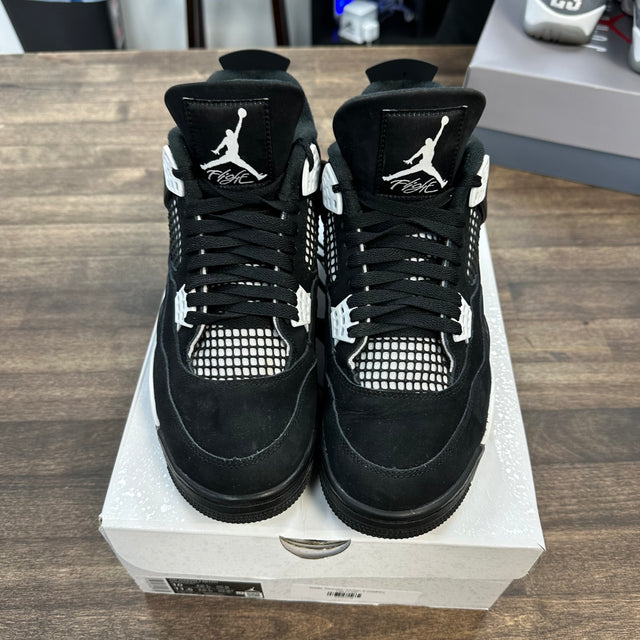 White Thunder Jordan 4 Retro (USED)