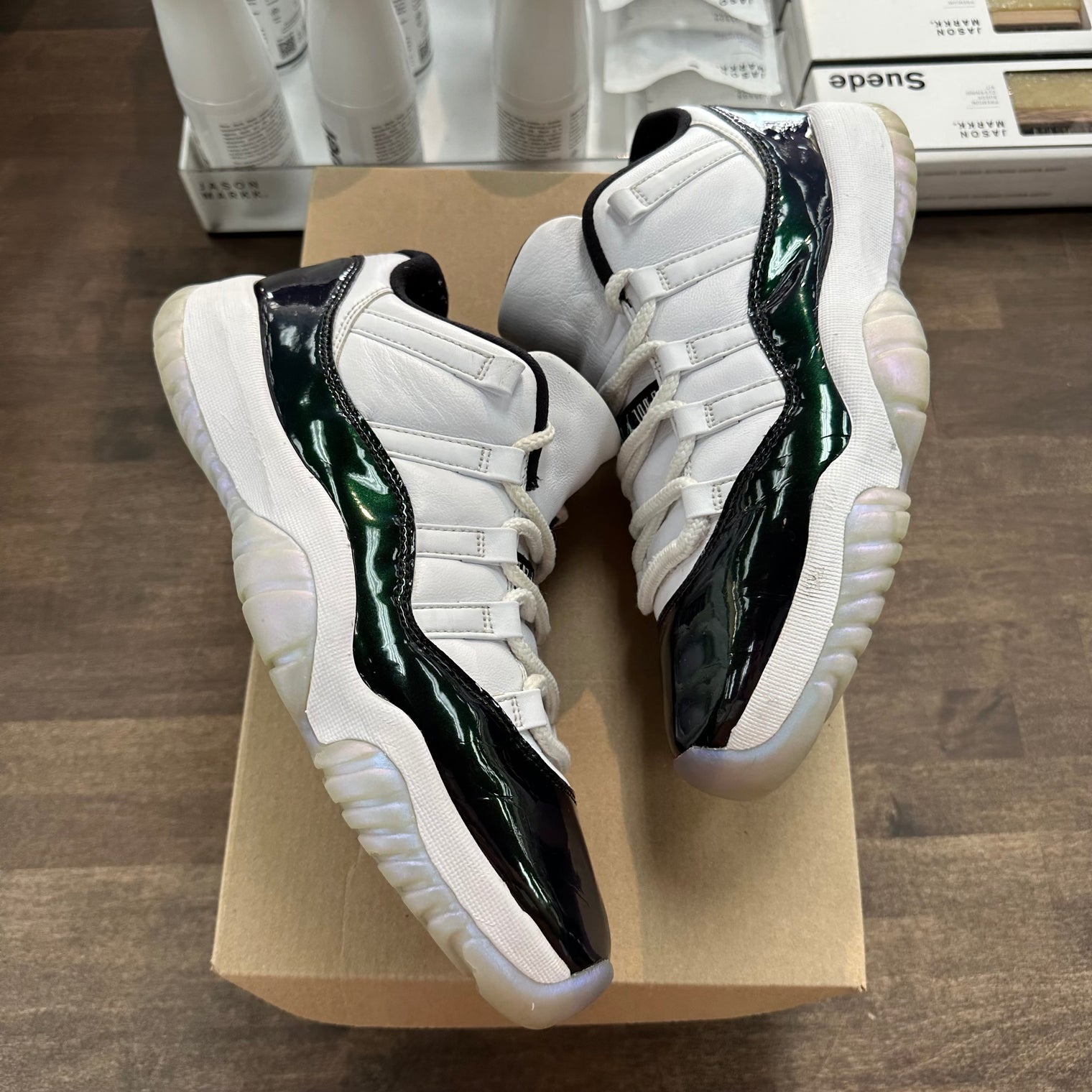 Emerald Jordan 11 Low (USED, No Box)