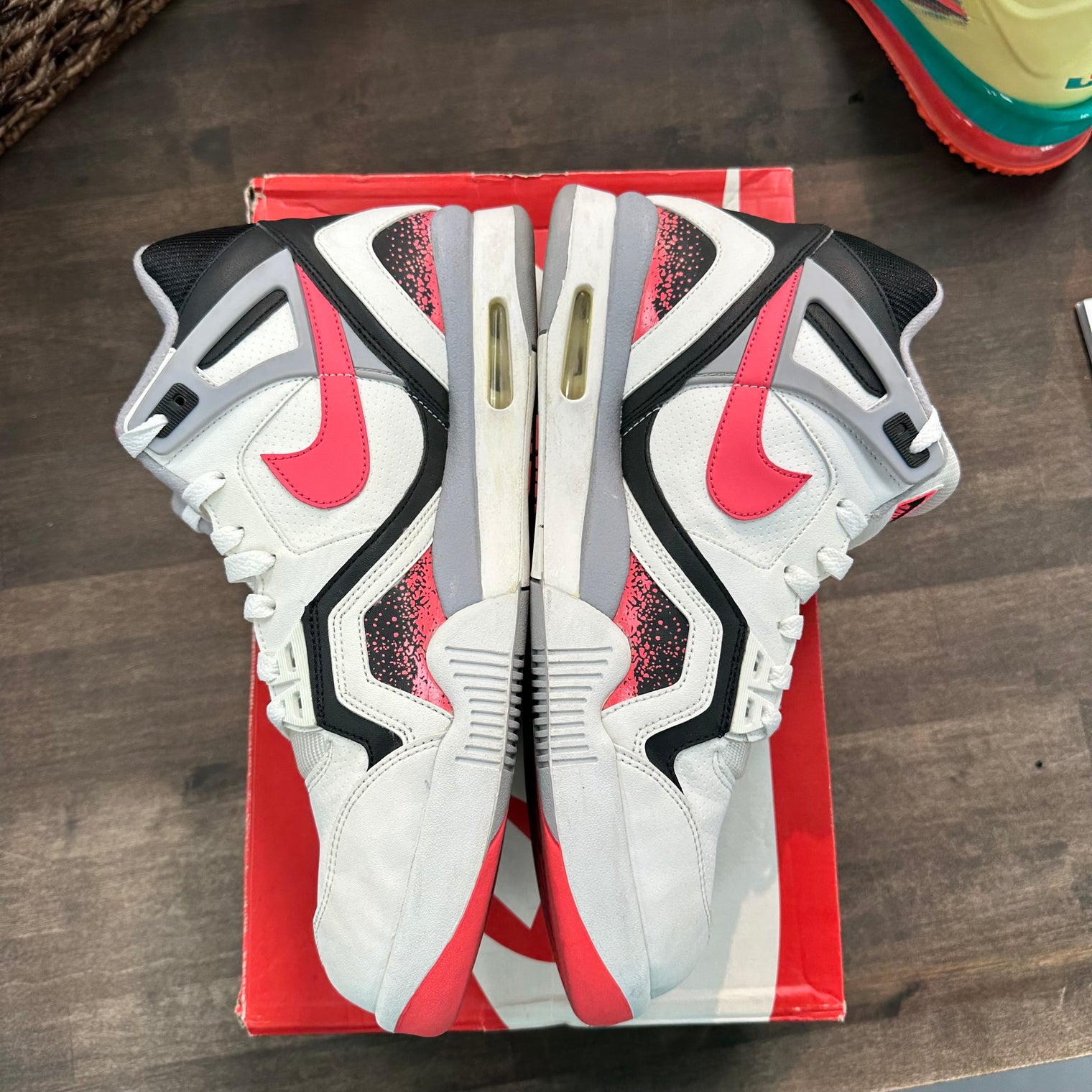 Hot Lava Nike Air Tech Challenge II (2014) (USED, Replacement Box)