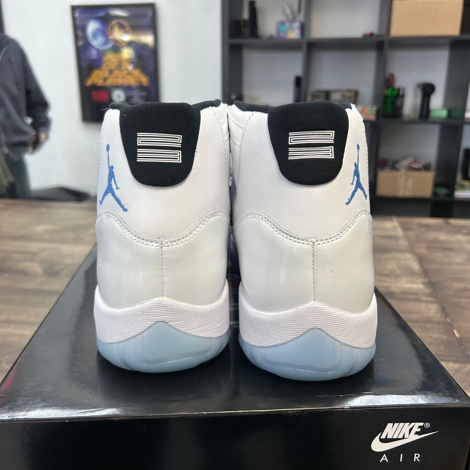 Legend Blue Jordan 11 Retro (2024) (USED)