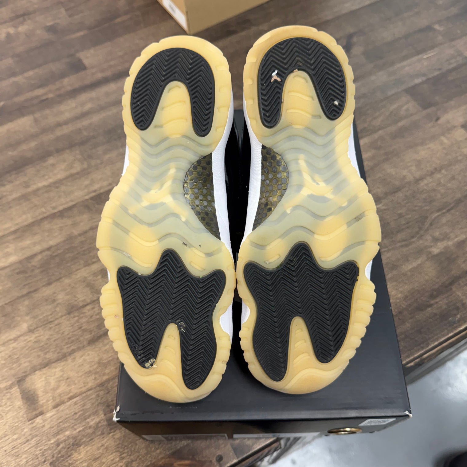 DMP Gratitude Jordan 11 (USED)