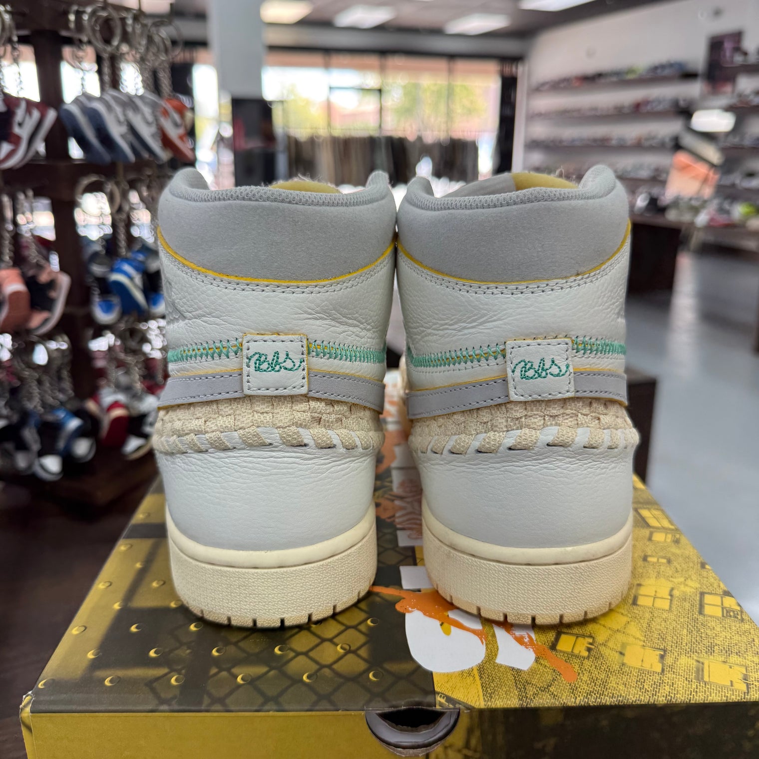 Bephie's Beauty Supply Union LA Jordan 1 High (USED)