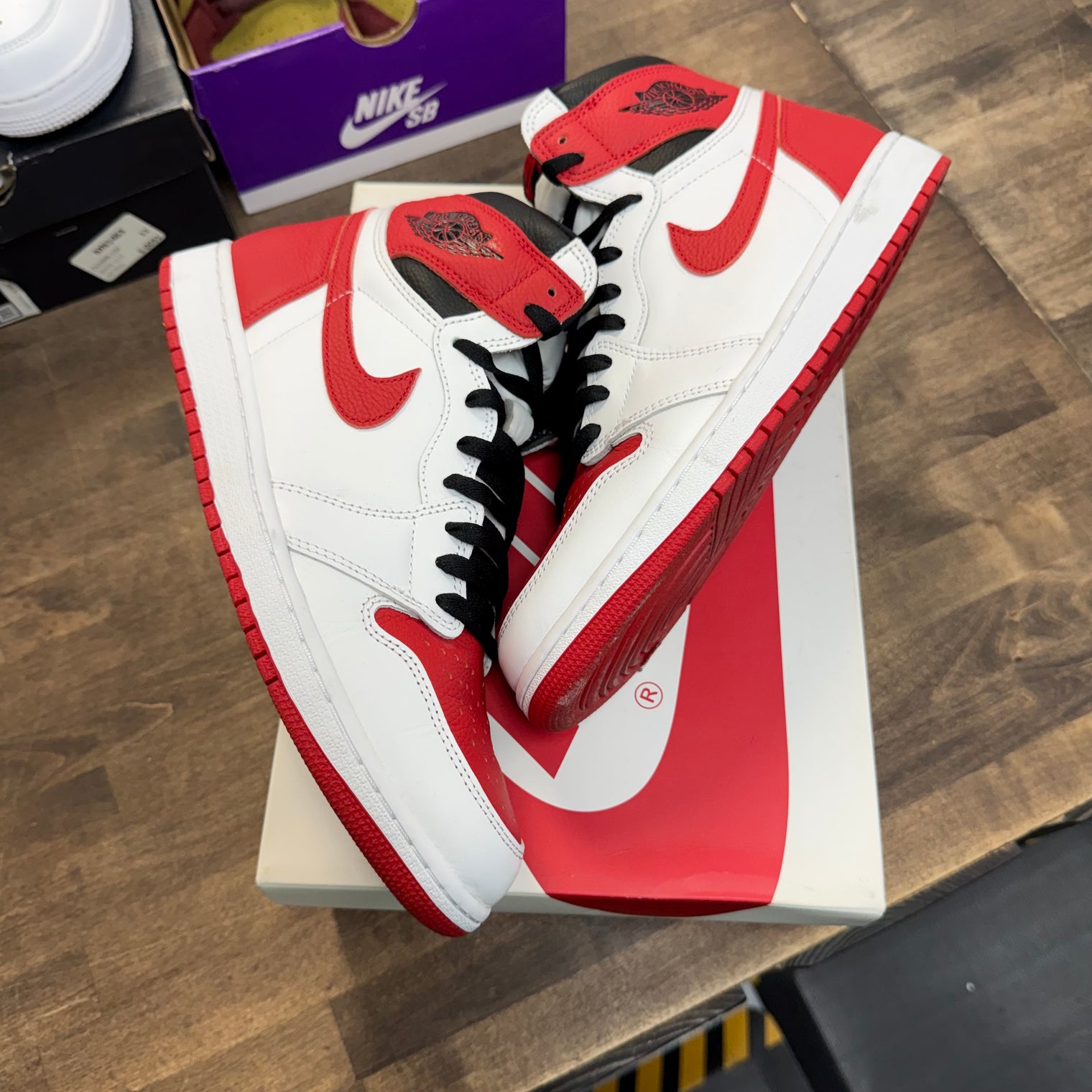 Heritage Jordan 1 Retro High OG (USED)