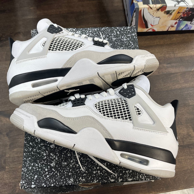 Military Black Jordan 4 (USED)