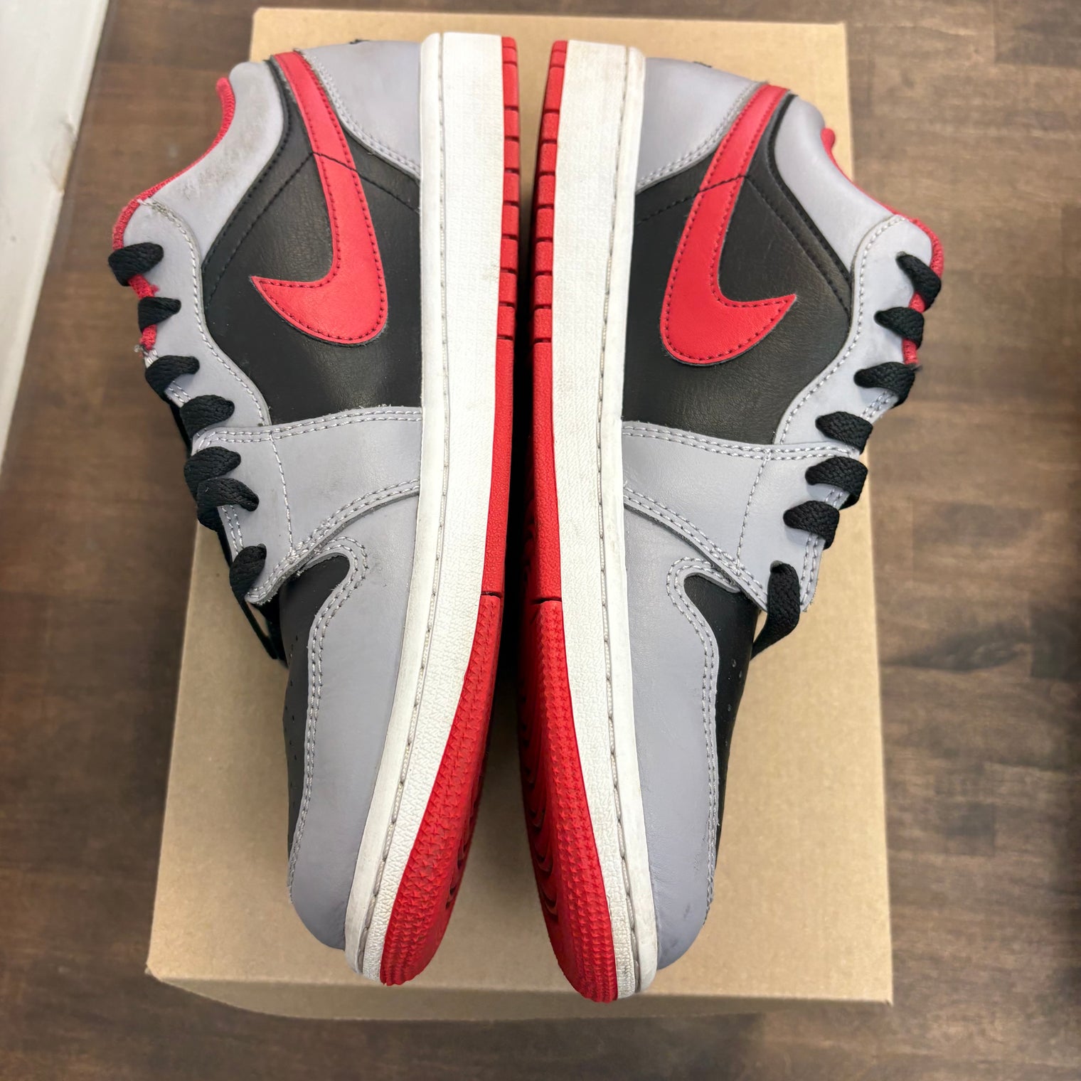 Black Light Smoke Grey Gym Red Jordan 1 Low (USED,No Box)