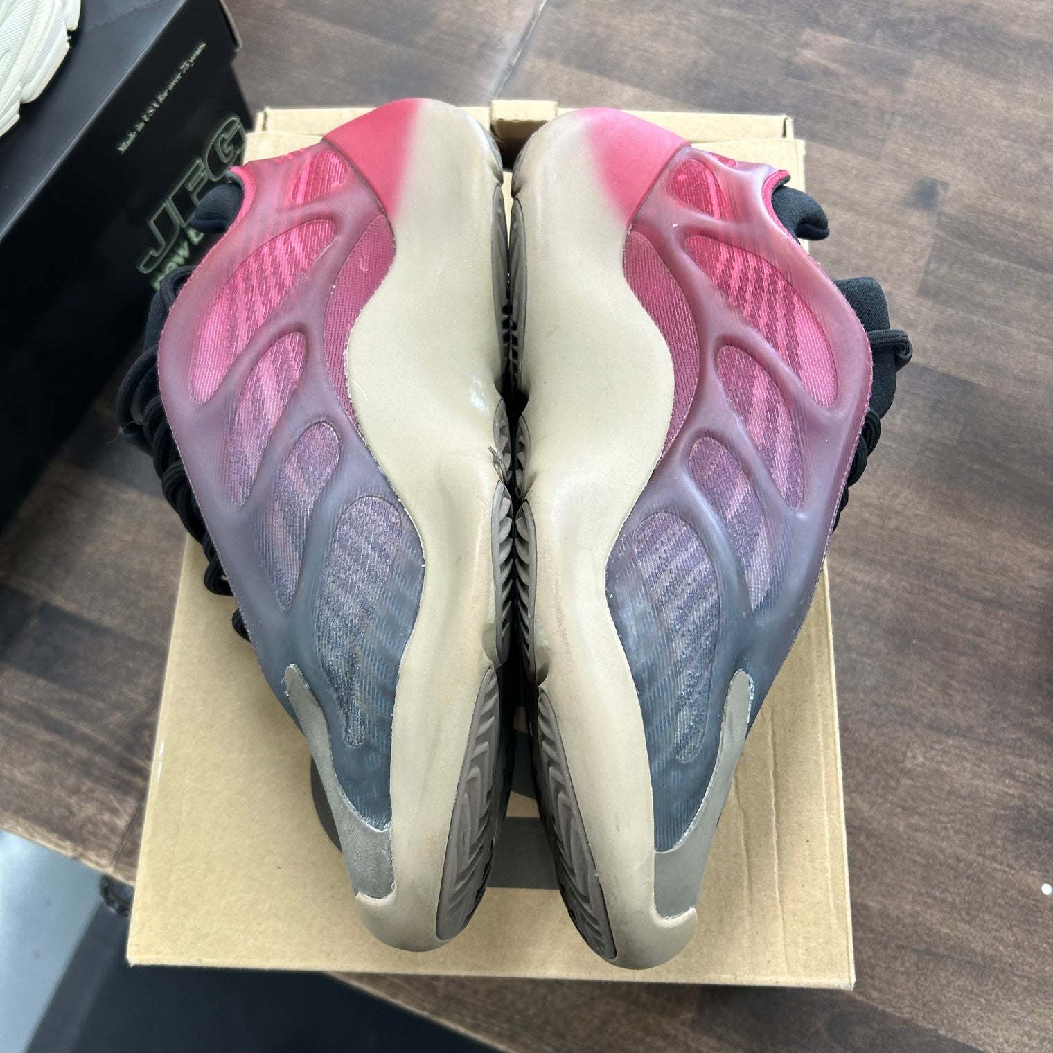 Carbon Fade Yeezy 700 V3 (USED)