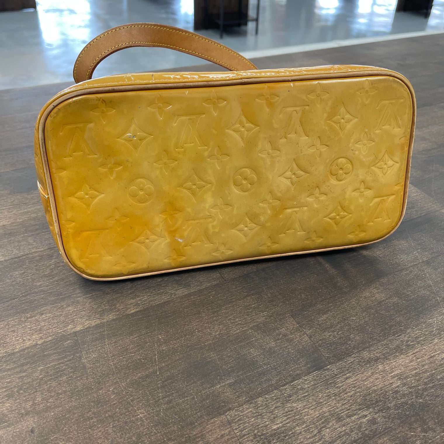 Louis Vuitton Monogram Vernis Yellow Handbag (USED)