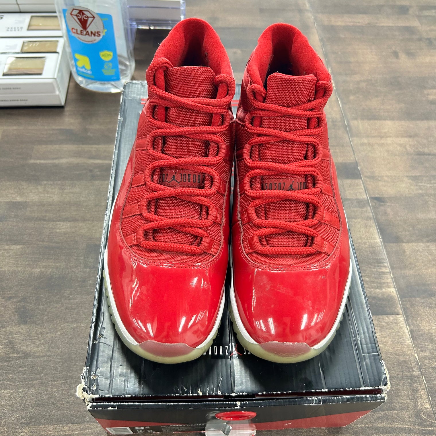 Win like 96 Jordan 11 Retro (USED)