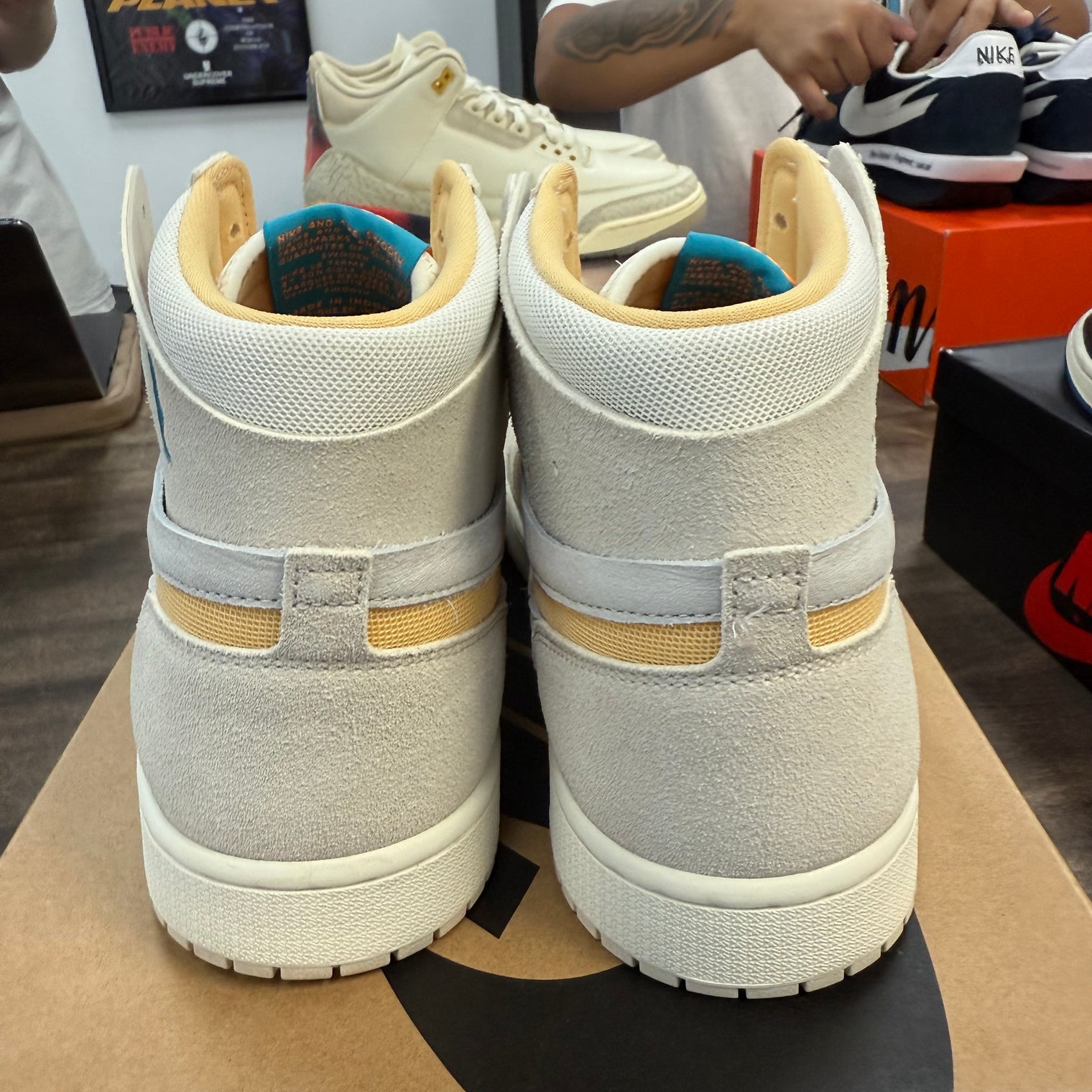 Orewood Brown Bright Citrus Sail Jordan 1 Zoom CMFT 2 (USED)