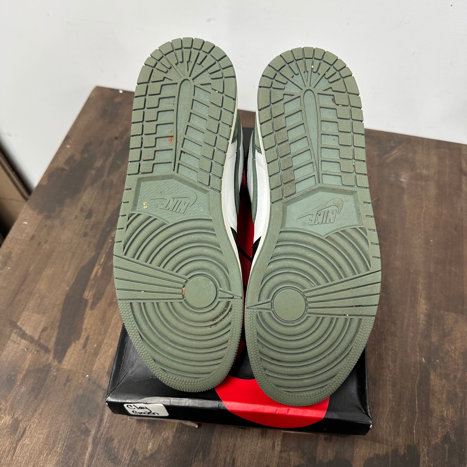 Clay Green Jordan 1 High (USED)