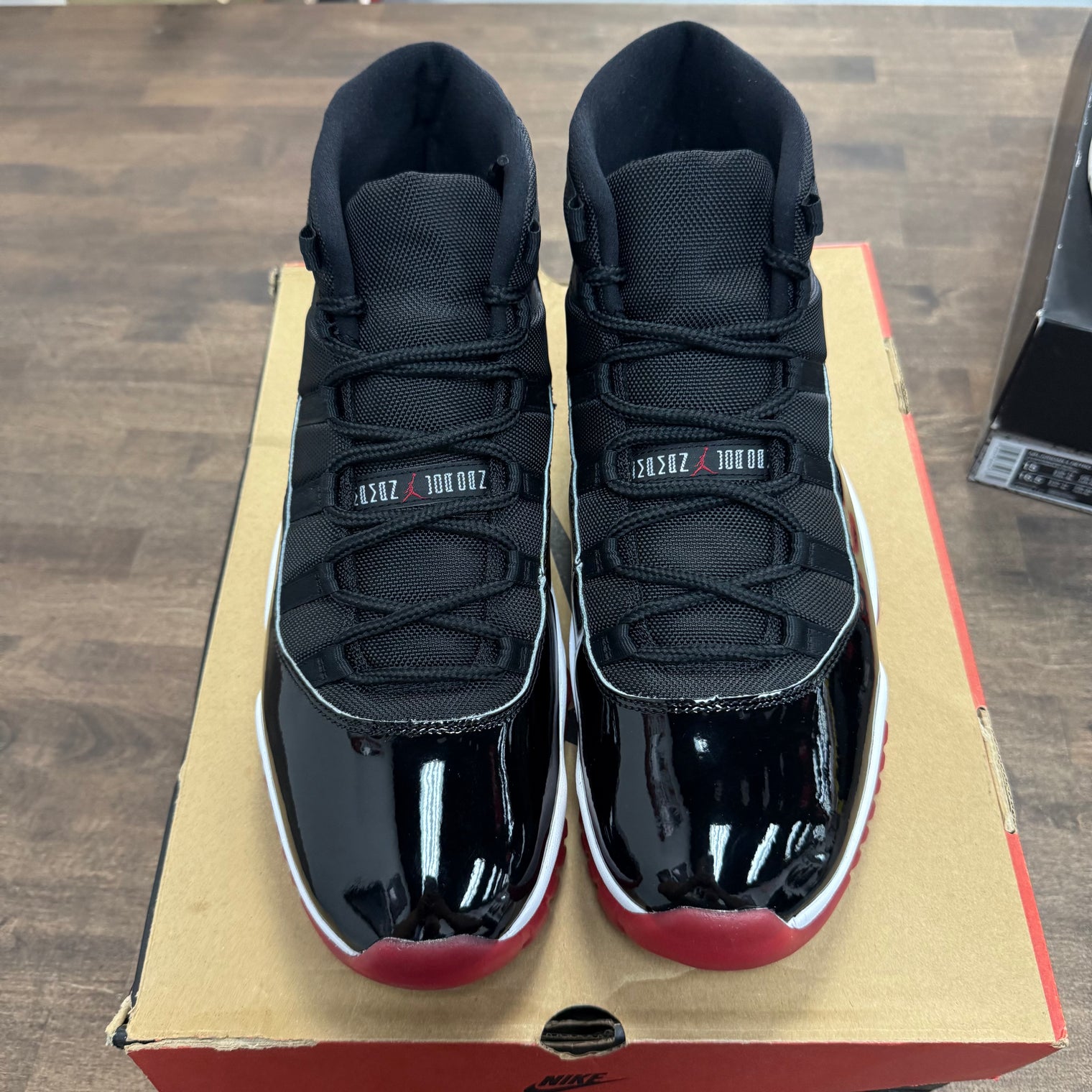Bred Jordan 11 2019 (USED)