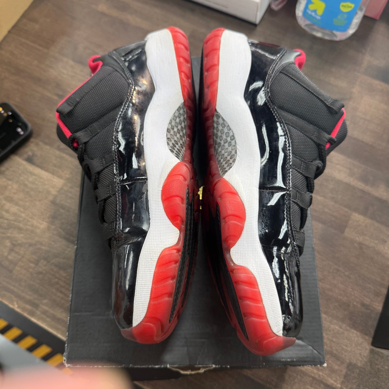 Bred Jordan 11 Low (2015) (USED)