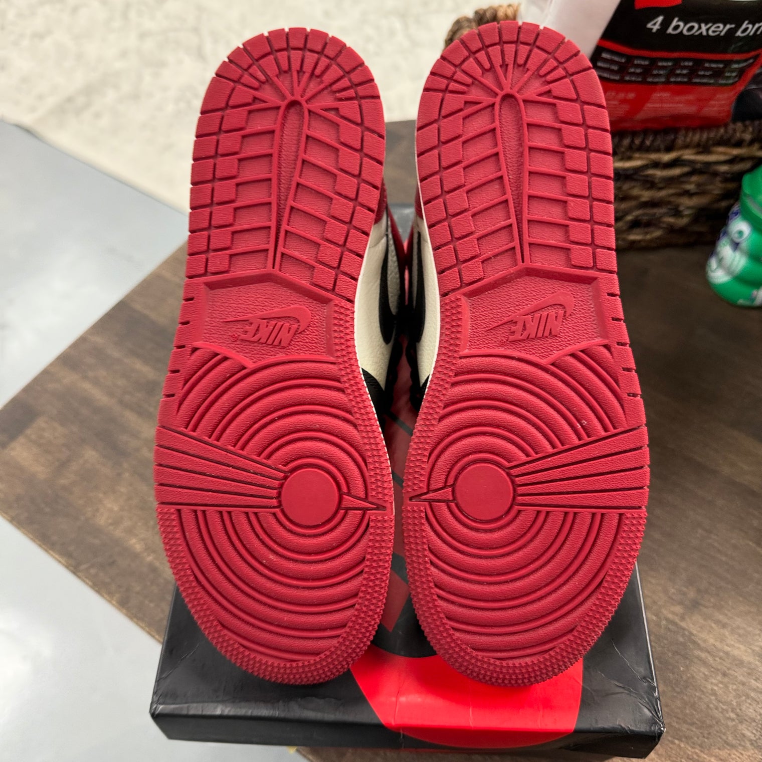 (GS) Bred Toe Jordan 1 High (USED, Replacement Box)