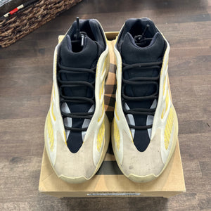 adidas Yeezy 700 V3 Safflower Size 12.5 (Pre-Owned)