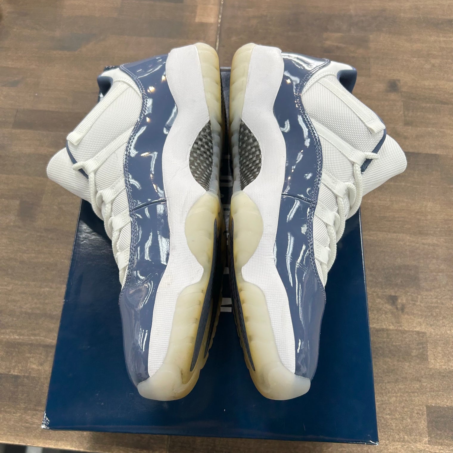 Diffused Blue Jordan 11 Low (USED)