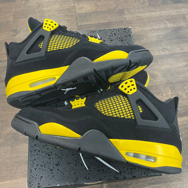 Yellow Thunder Jordan 4 (USED)
