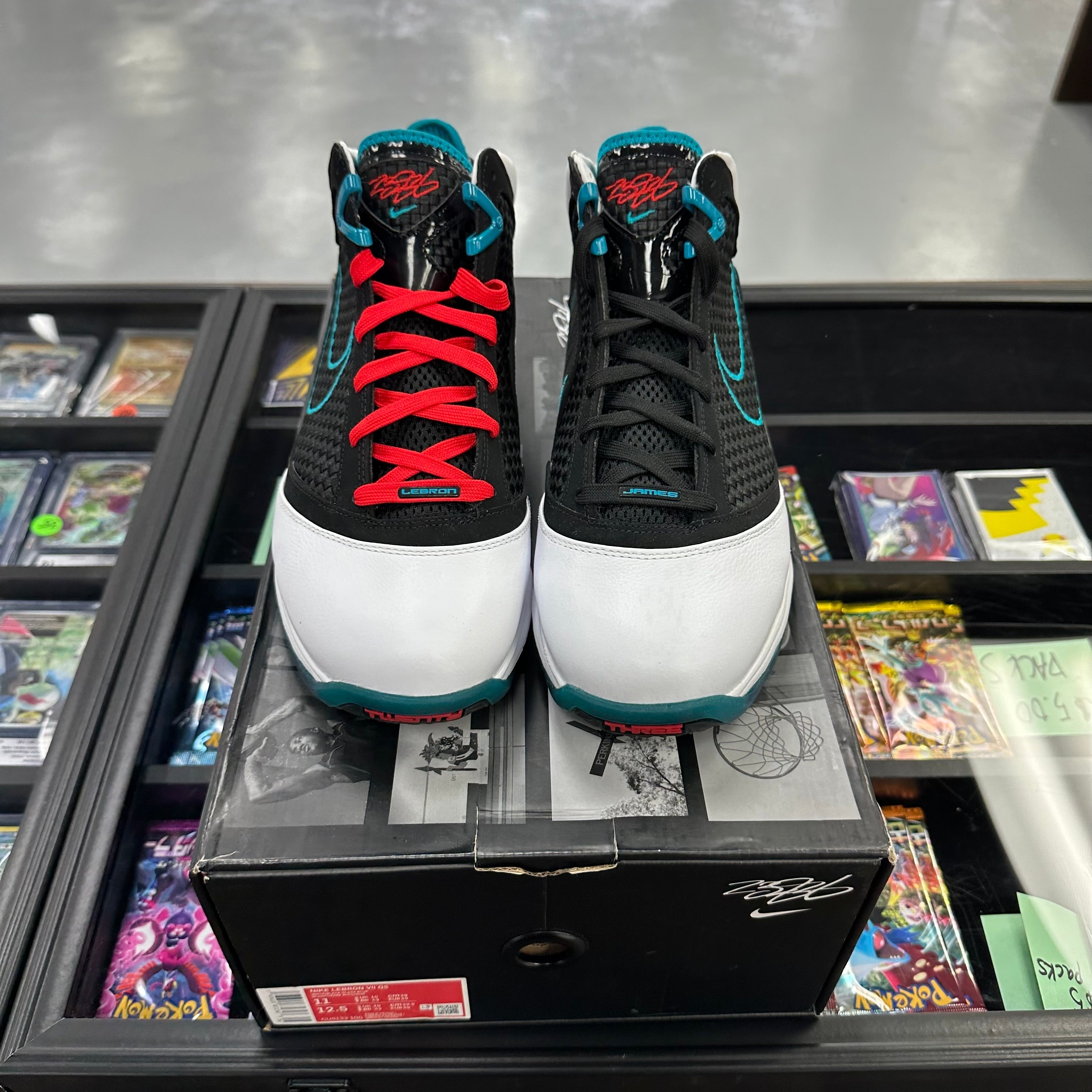Nike Red Carpet LeBron 7 NFW (2019) (USED) Size 11 (Pre-Owned) - Image 2