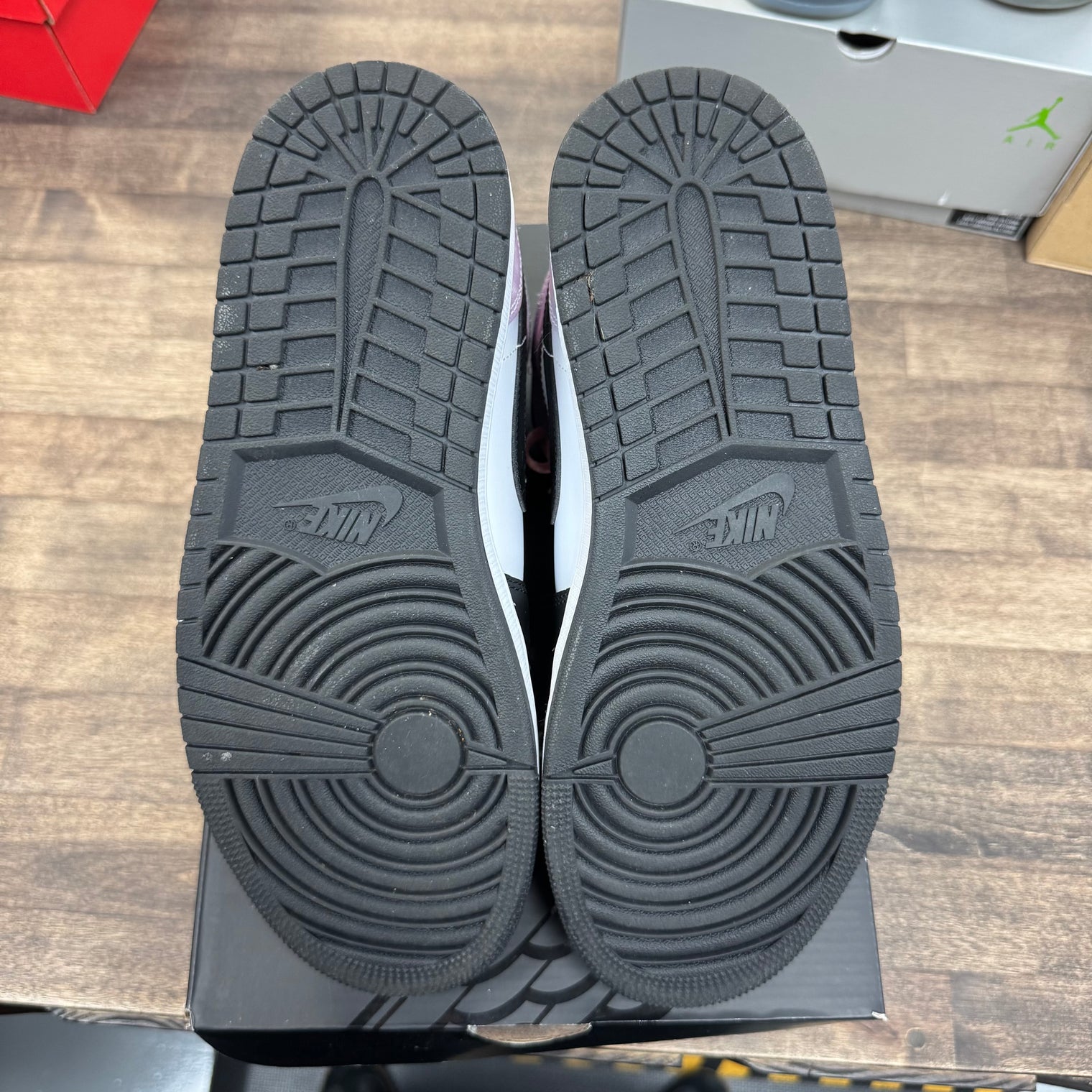 Zen Master Jordan 1 Mid SE (USED)