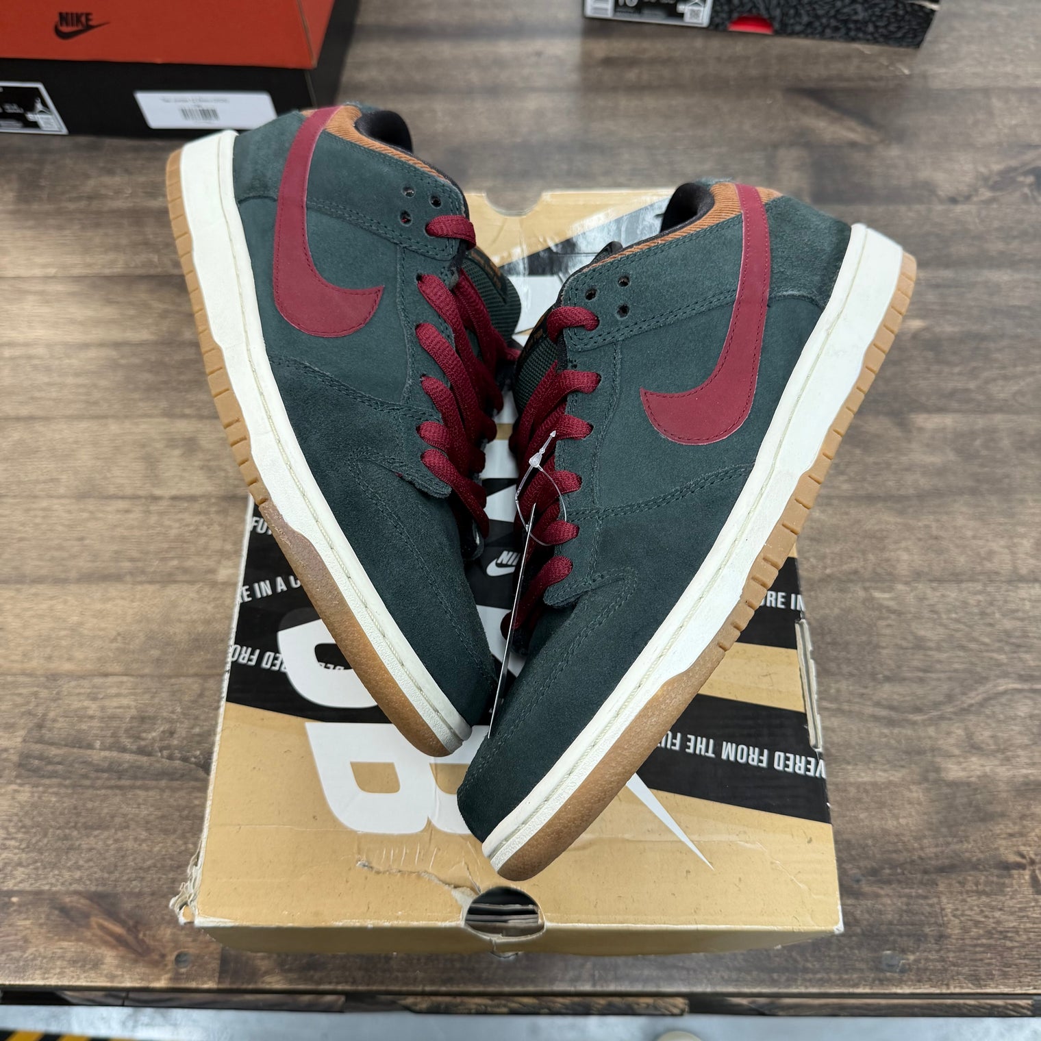 Corduroy Ale Brown Nike SB Dunk Low (USED)