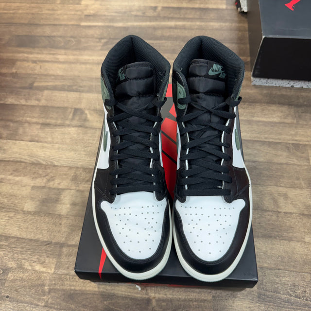 Clay Green Jordan 1 High Retro (USED)