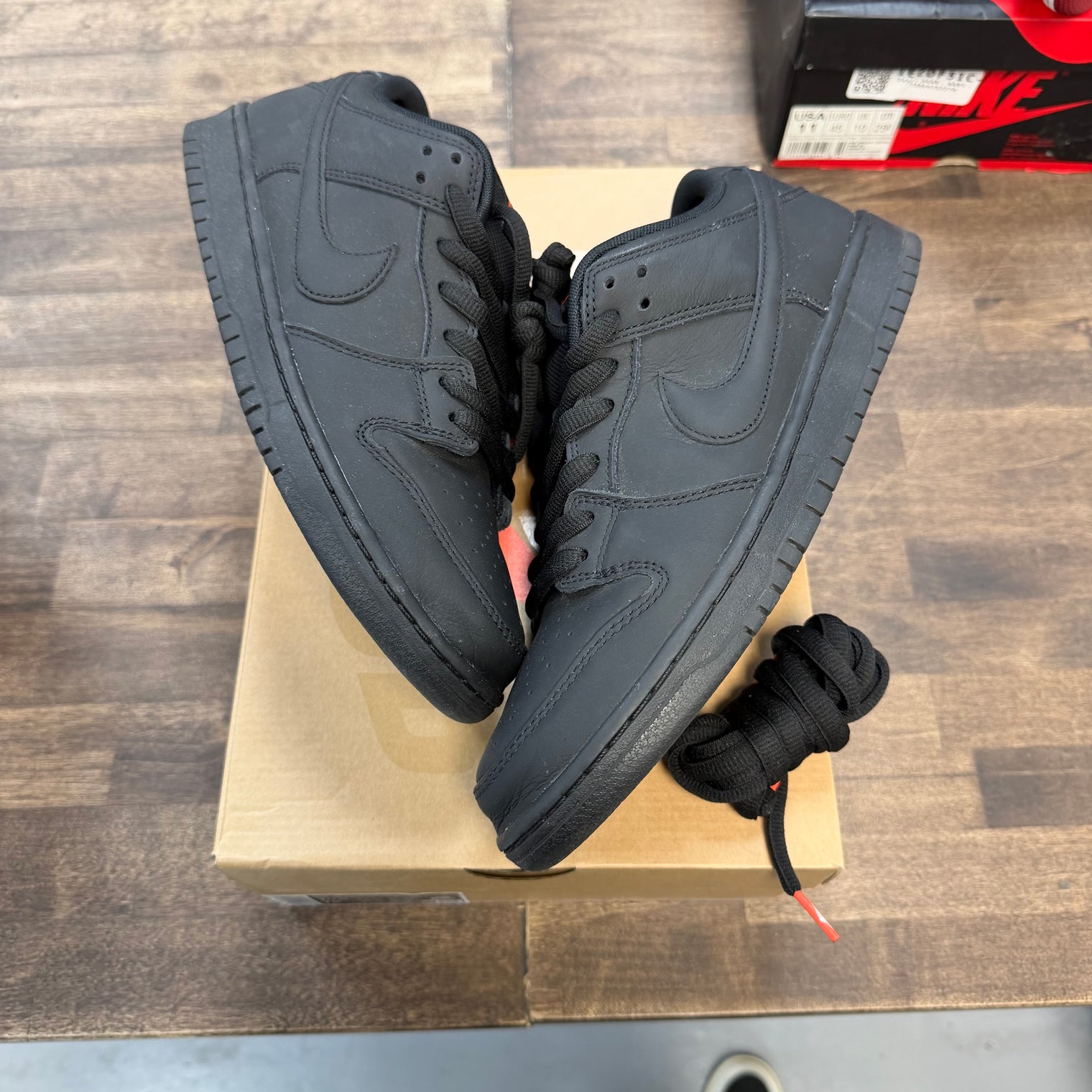 Triple Black SB Dunk Low Pro (USED)