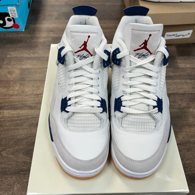 Navy SB Jordan 4 (USED)