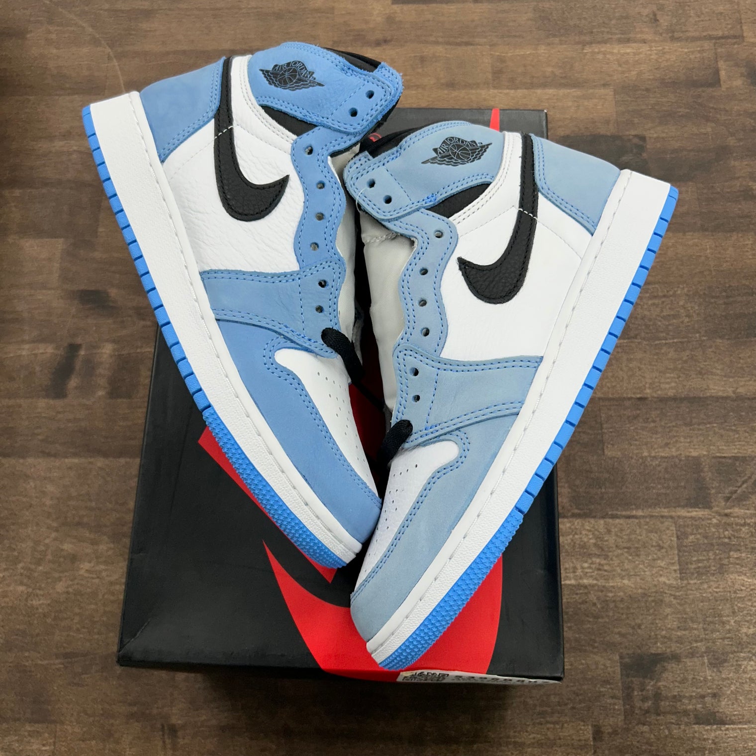 Jordan 1 Retro High OG University Blue (US 6Y) (Discoloration)
