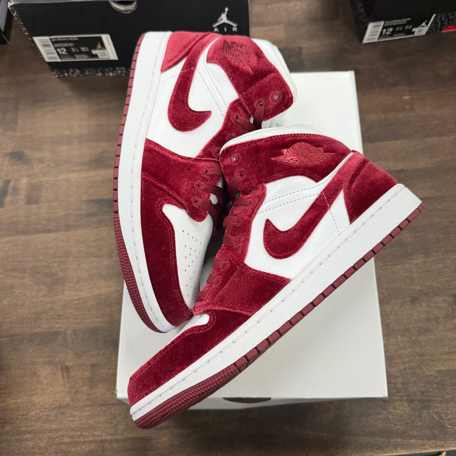 Red Velvet Jordan 1 Mid (USED)