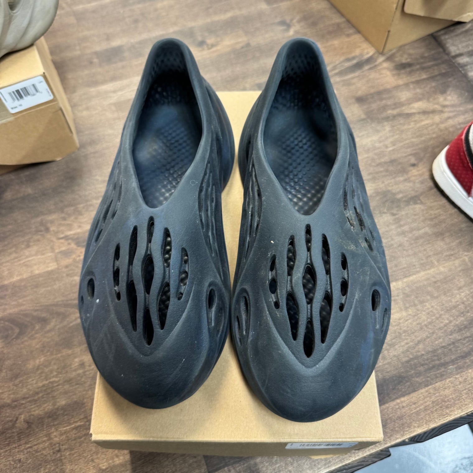 Mineral Blue Yeezy Foam RNNR (USED)