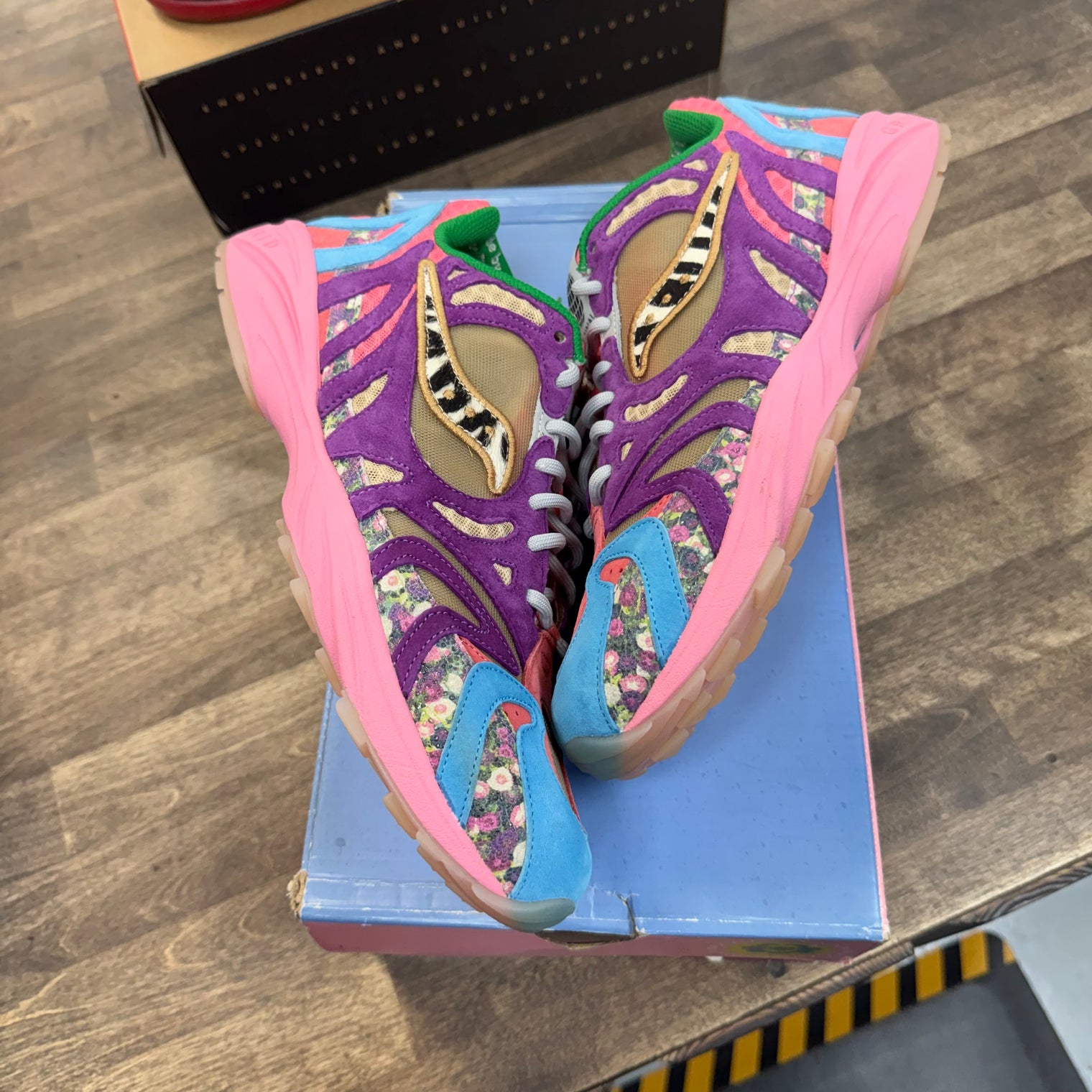 Saucony Grid Azura 2000 Jae Tips Remember Who Fronted (USED, No Insoles)