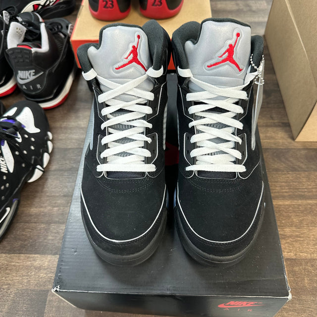 Black Metallic Jordan 5 (USED)