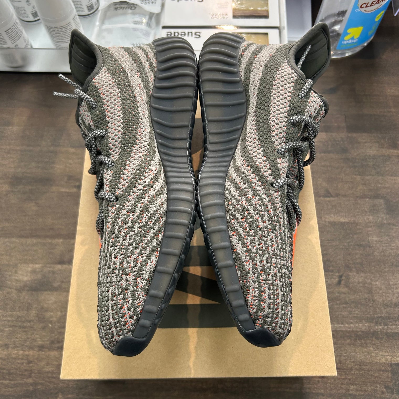 Carbon Beluga Yeezy 350 (USED)
