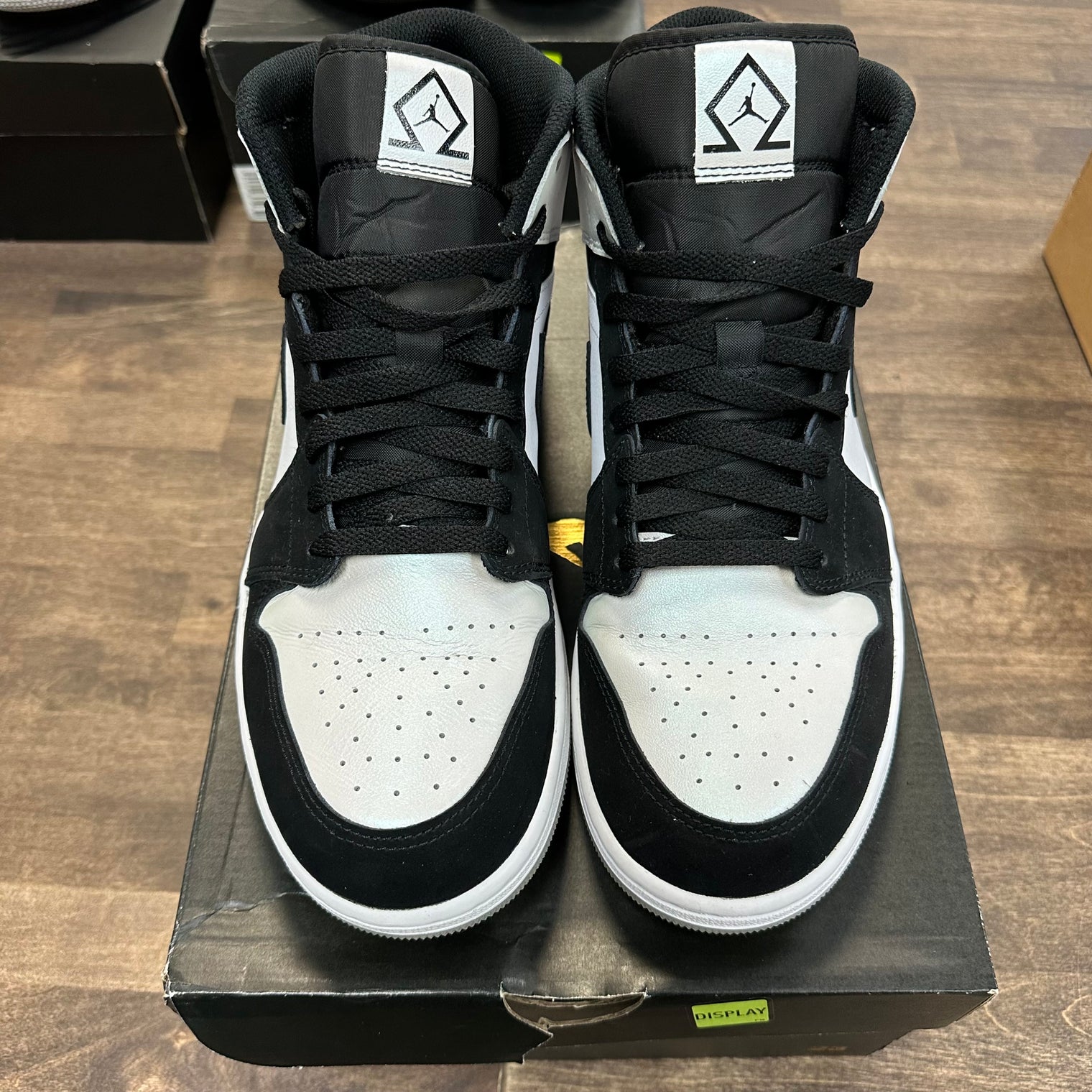 Diamond Short Jordan 1 Mid Used Sneakers (USED)