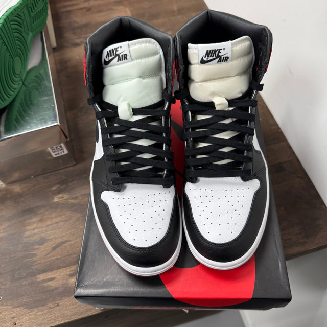 (W) Satin Black Toe Jordan 1 High (USED)