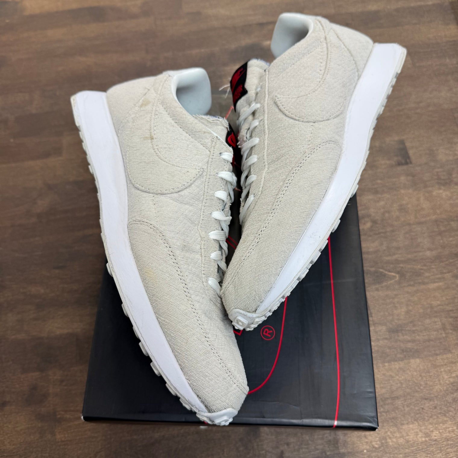 Stranger Things Sail Upside Down Pack Air Tailwind 79 (USED)