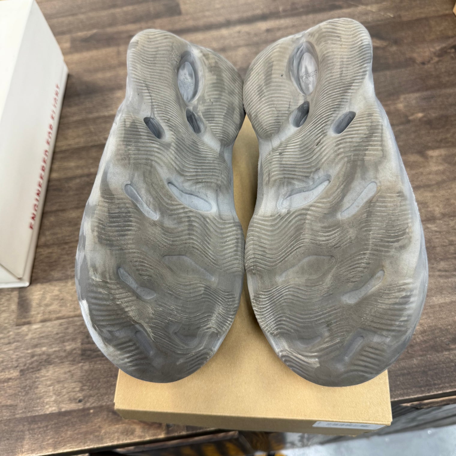 MX Granite Yeezy Foam RNNR (USED)