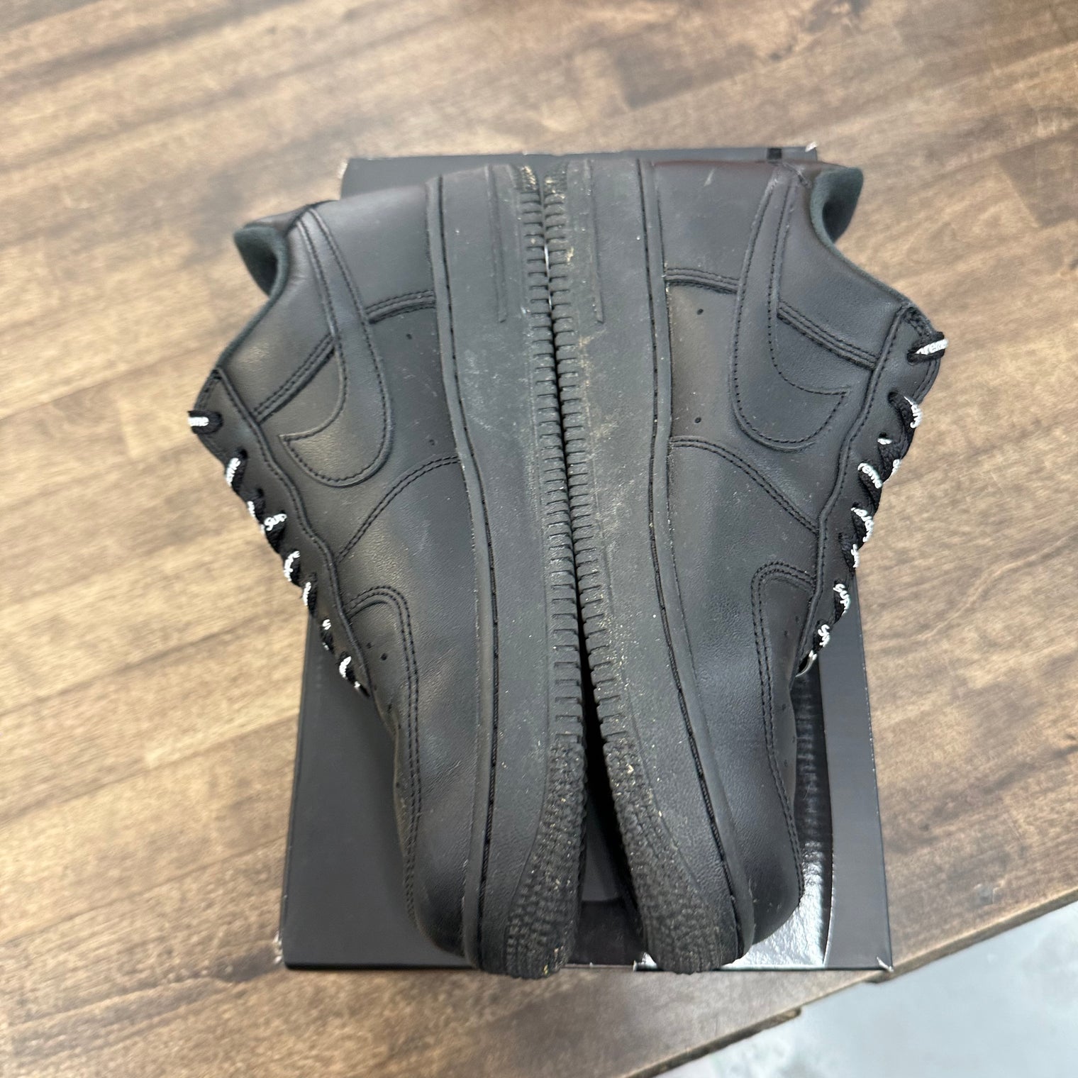 Supreme Black Air Force 1 Low (USED)