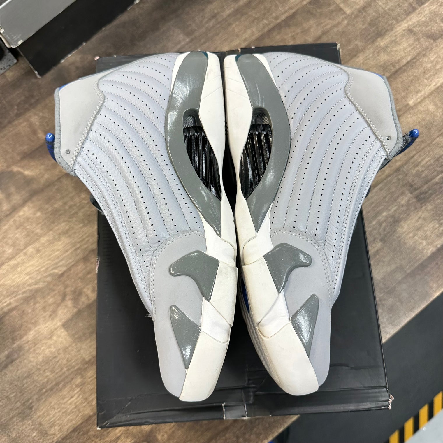 Wolf Grey Jordan 14 Retro (Used)