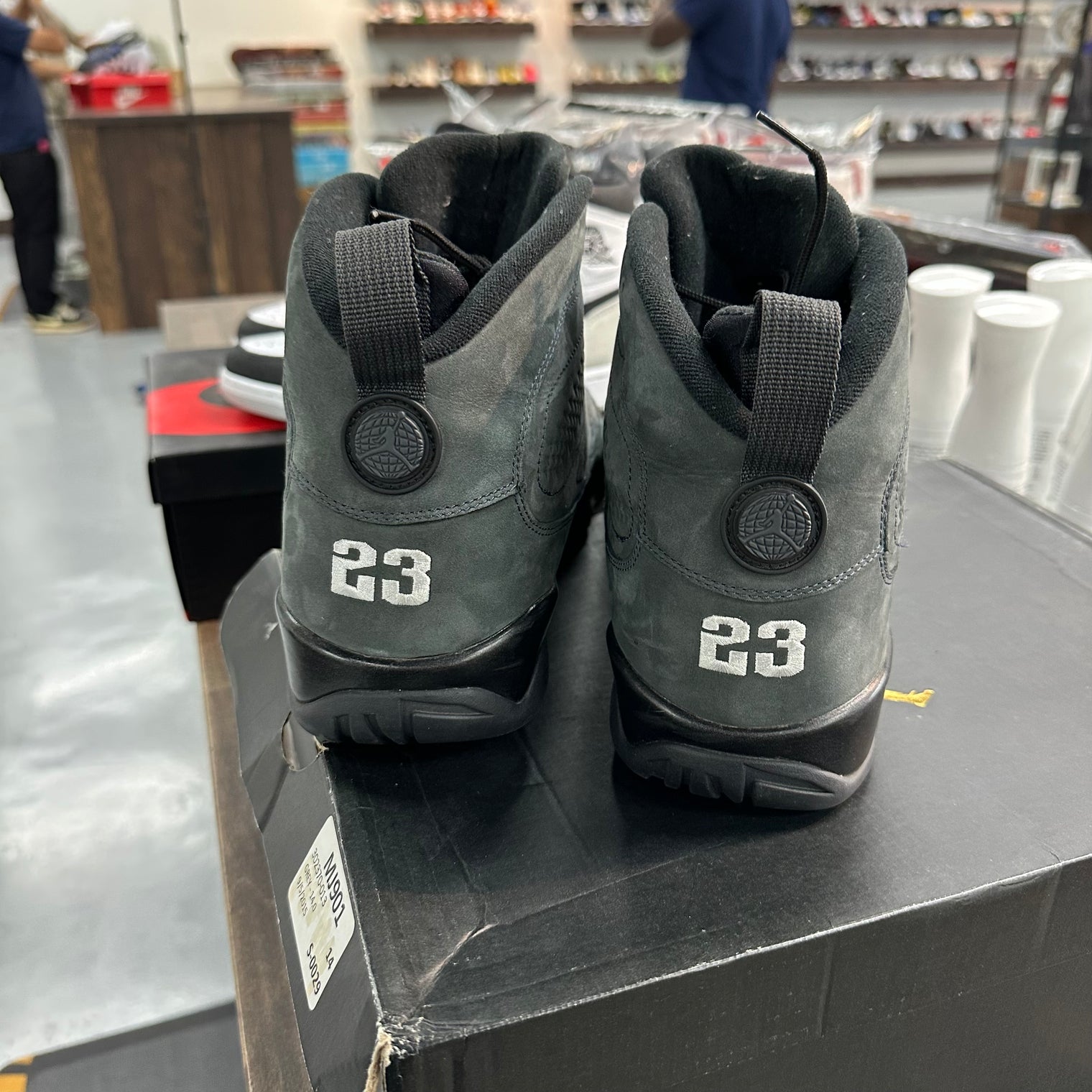 Anthracite Jordan 9 Retro (Used)