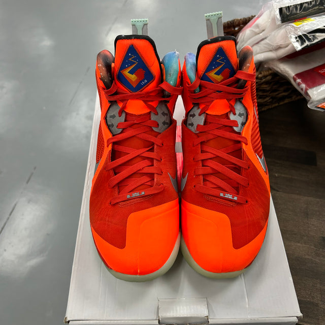 Big Bang LeBron 9 (2022) (USED)