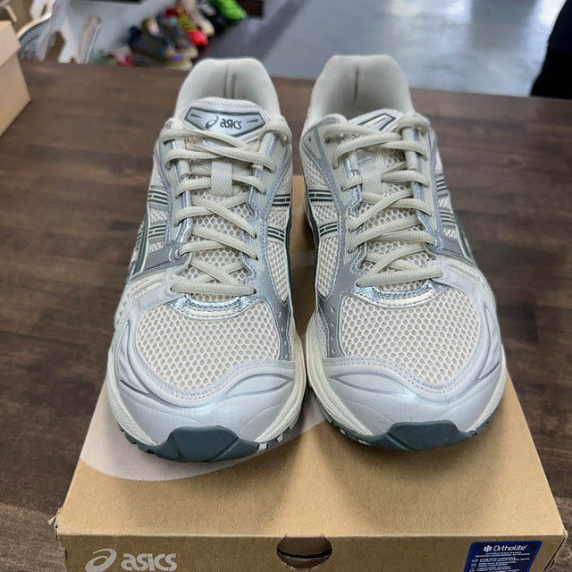 ASICS Birch Dark Pewter Gel-Kayano 14 (USED)