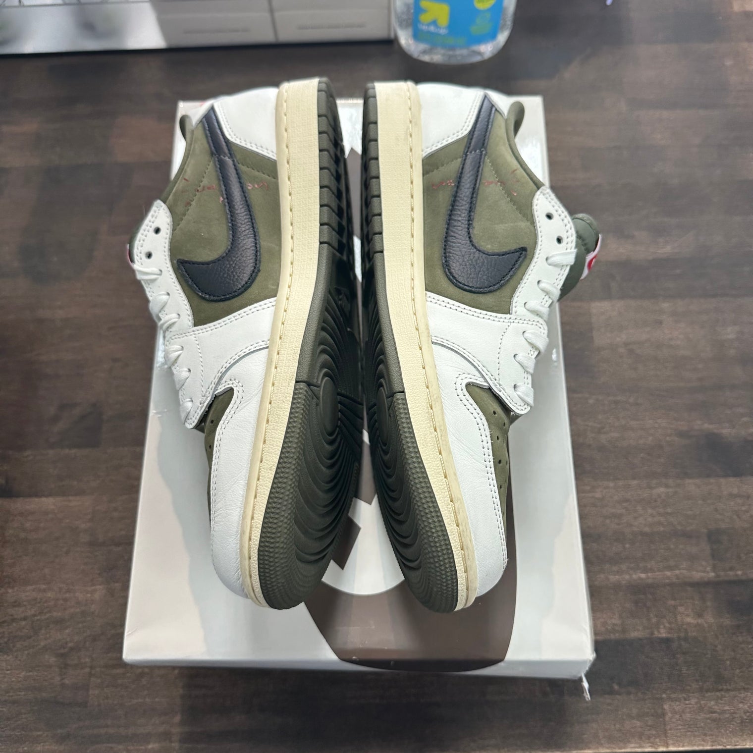 Medium Olive Travis Scott Jordan 1 Low OG SP (USED)